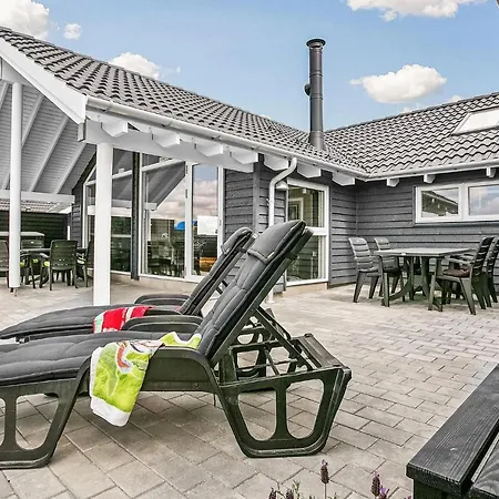 Holiday home Gorgeous In With Indoor Swimming Pool